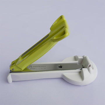 深爪防止カバー付きつめきり グリーンベル【赤ちゃん 爪切り つめ切り 爪きり】【ゆうパケット送料無料】